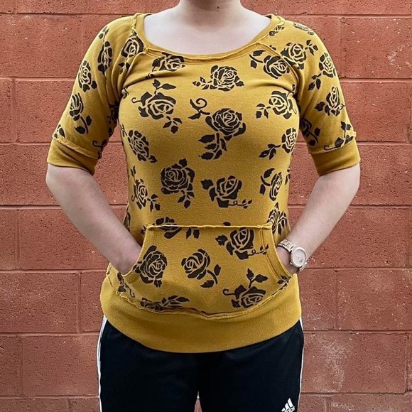 Y2K Gold Floral Sweatshirt - Picture 1 of 4